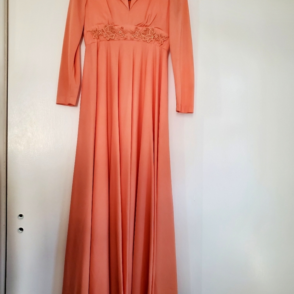 Woman vintage gown, made in usa